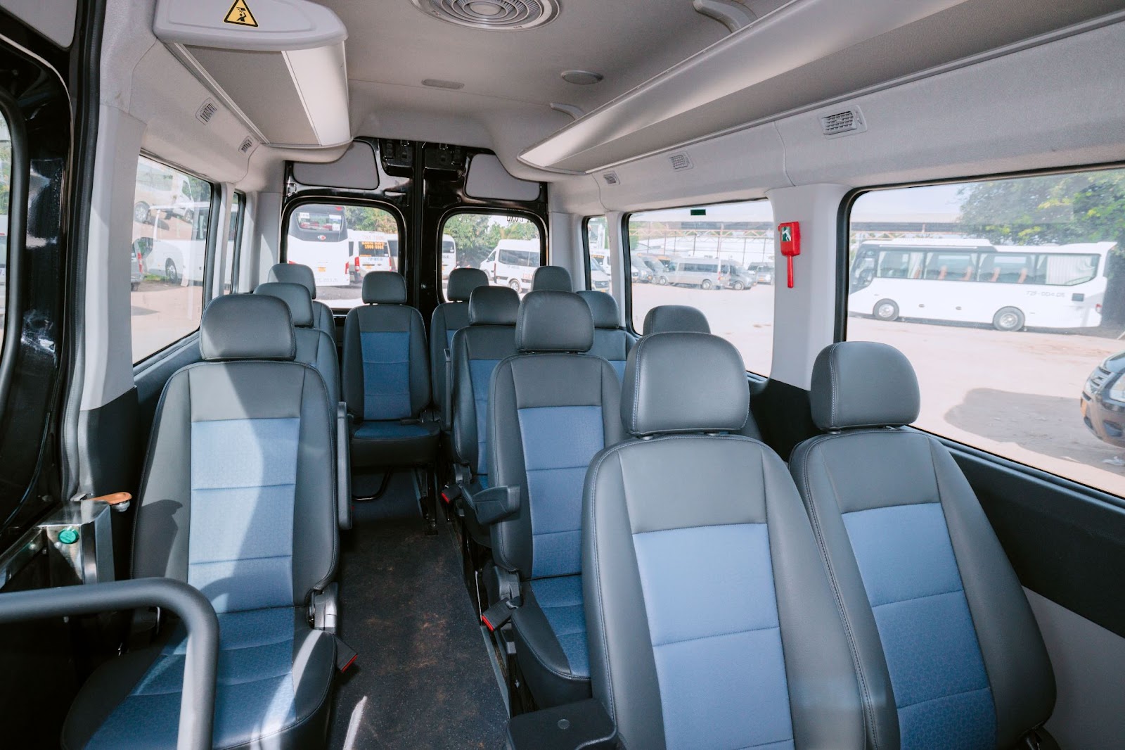 Dịch vụ thuê xe đưa đón nhân viên