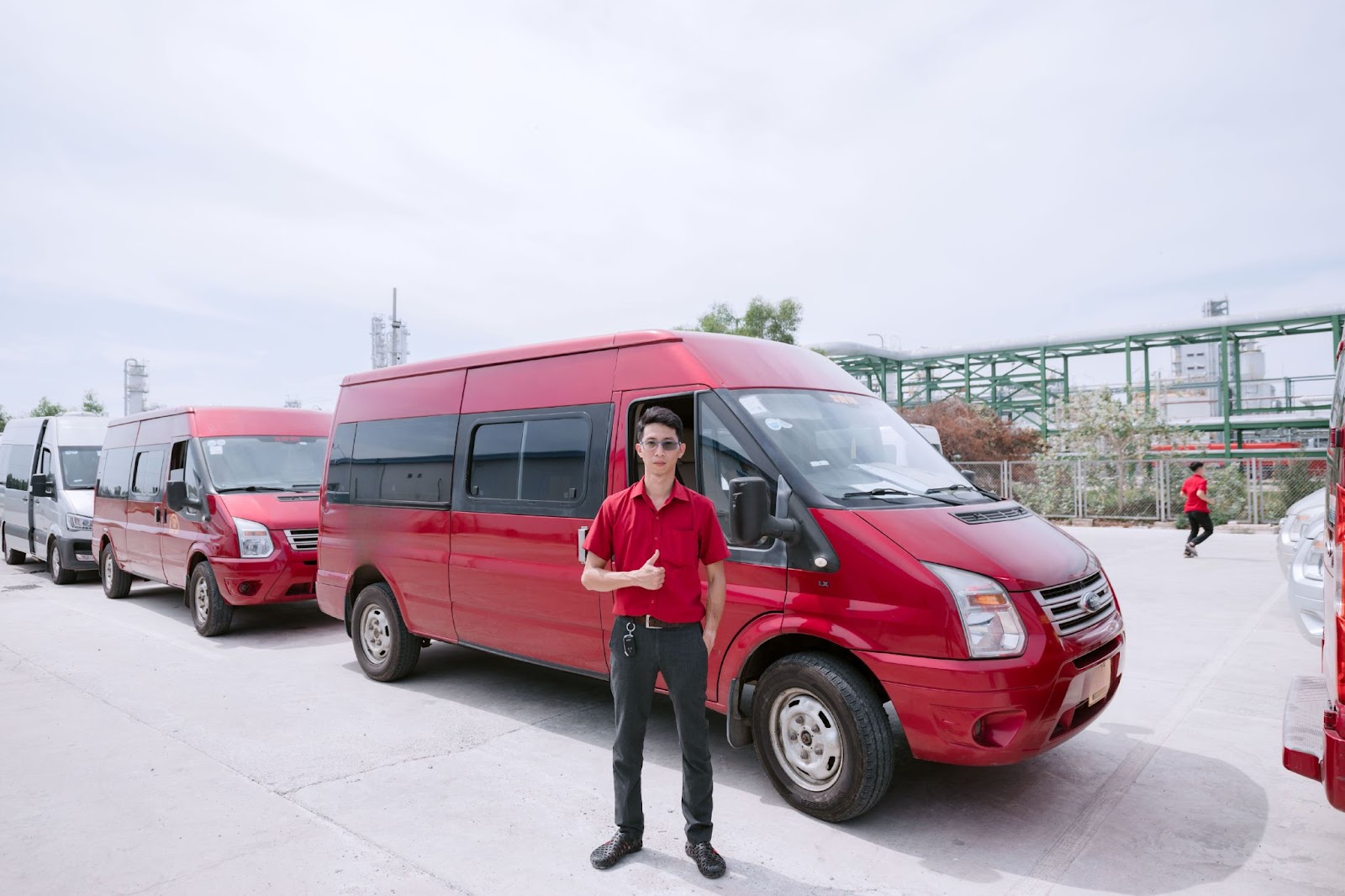 đưa đón nhân viên theo ngày